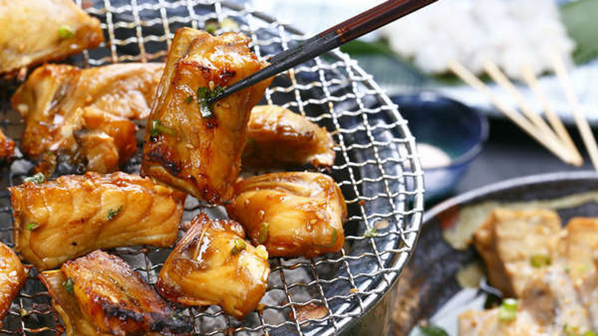 たれ焼きと白焼きどちらも楽しめる炭火焼懐石ふぐプラン