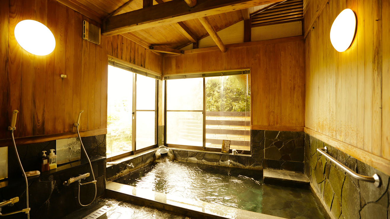 Toujiba21 Omisanso Toujiba21 Omisanso is a popular choice amongst travelers in Izu, whether exploring or just passing through. The property features a wide range of facilities to make your stay a pleasant experience. Se