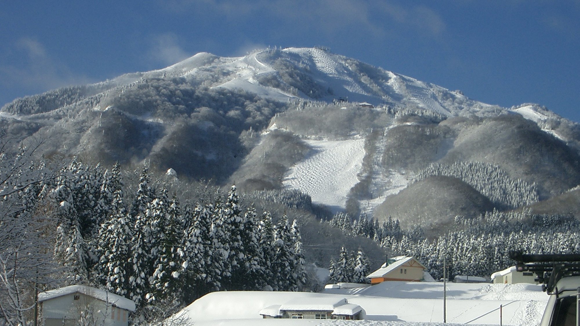雪景色の鉢伏山