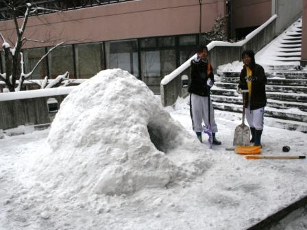 かまくらつくり