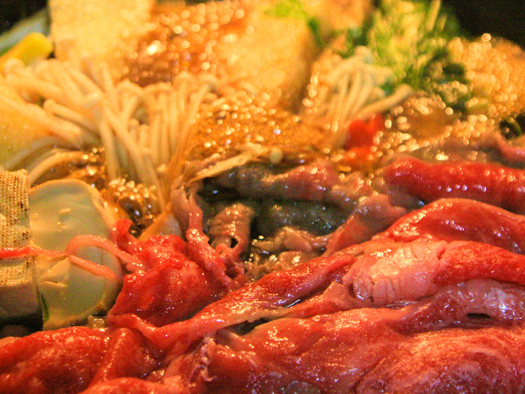 旬野菜でお鍋プラン【牛すき焼き】夕食イメージ