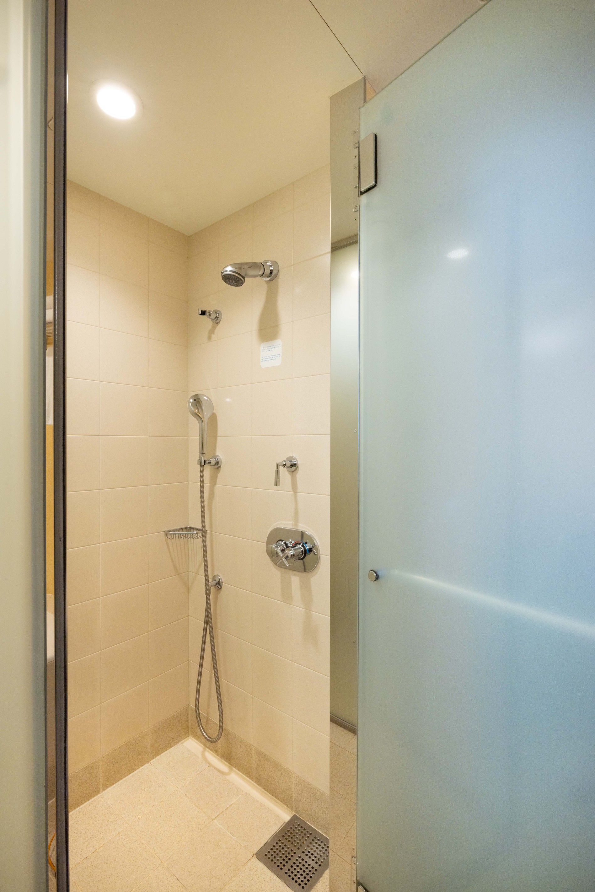 シャワーブース