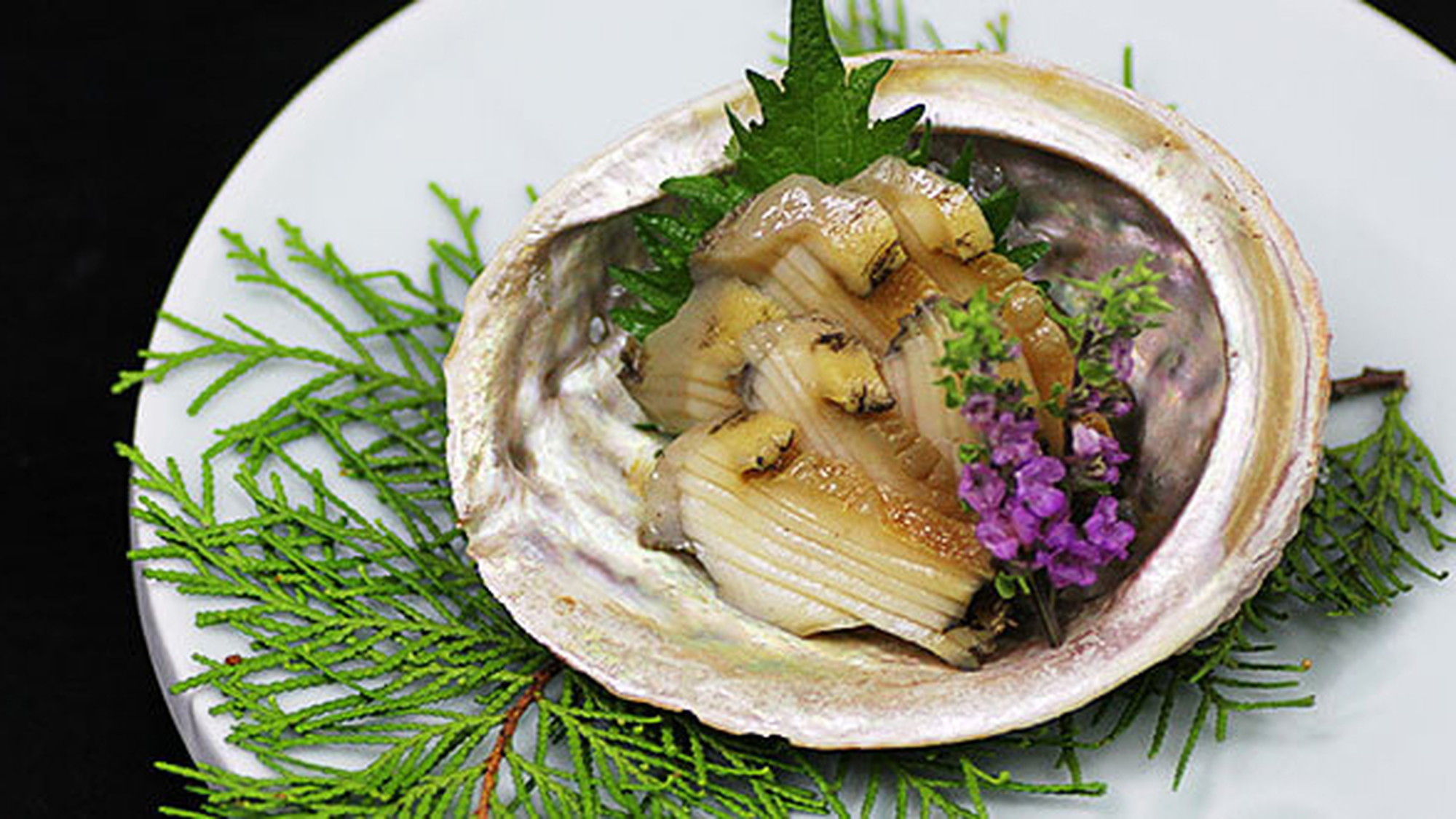 甲州名物「あわびの煮貝」をご賞味ください。※イメージ