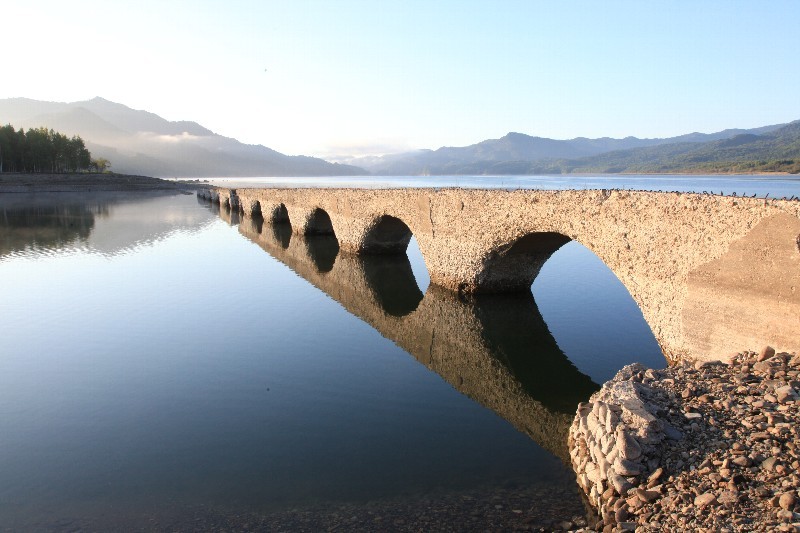 アーチ橋！