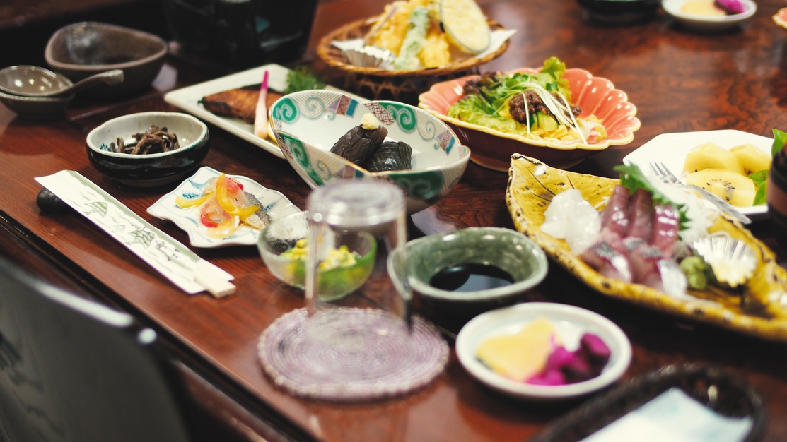 夕食例※季節によりメニューが変わります。