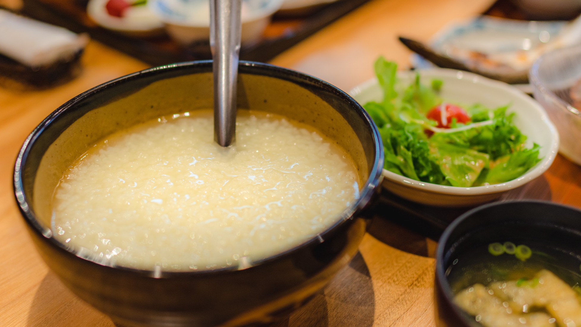 朝食例（温泉粥）※季節によりメニューが変わります。