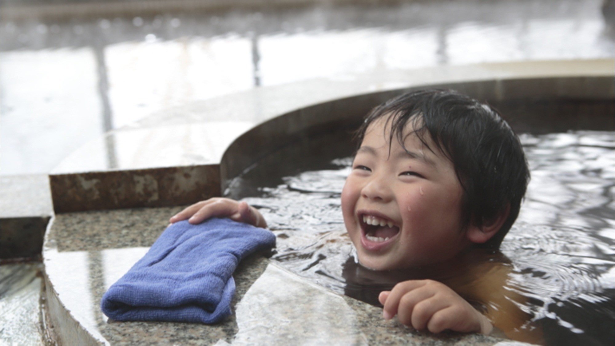 【お子様浴槽】女性大浴場には小さなお子様用お風呂がございます。