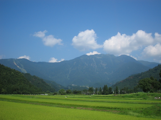 八海山とロープウェー