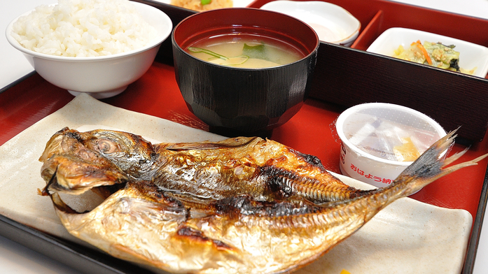 ご朝食：和食これだけでもごはん３杯は食べられそう…;