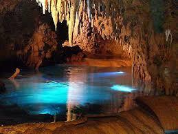 宿から約7分沖縄ワールド玉泉洞