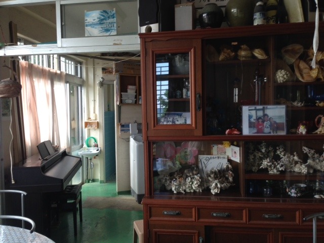 宿１階にあるピアノ。