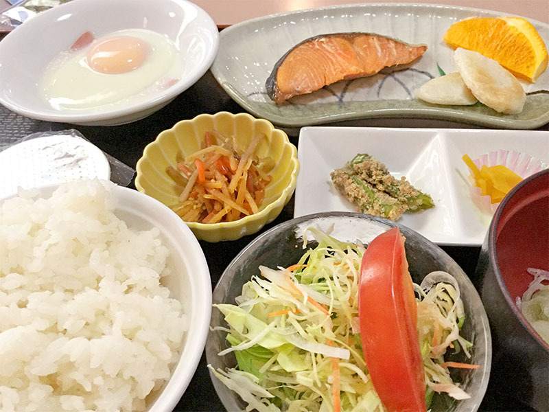 特別朝食800円