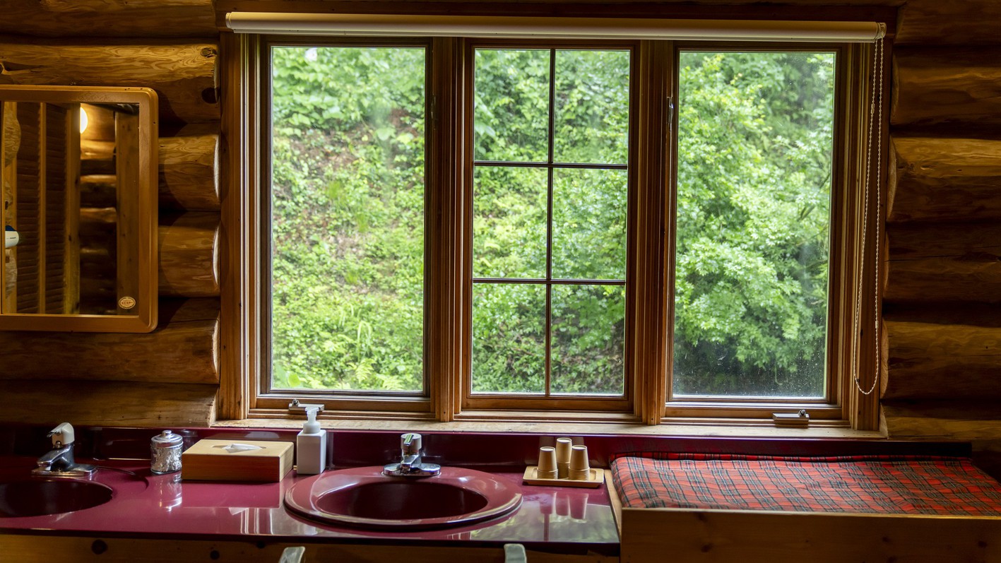 【ログハウス大浴場】木のぬくもりを感じる、お風呂