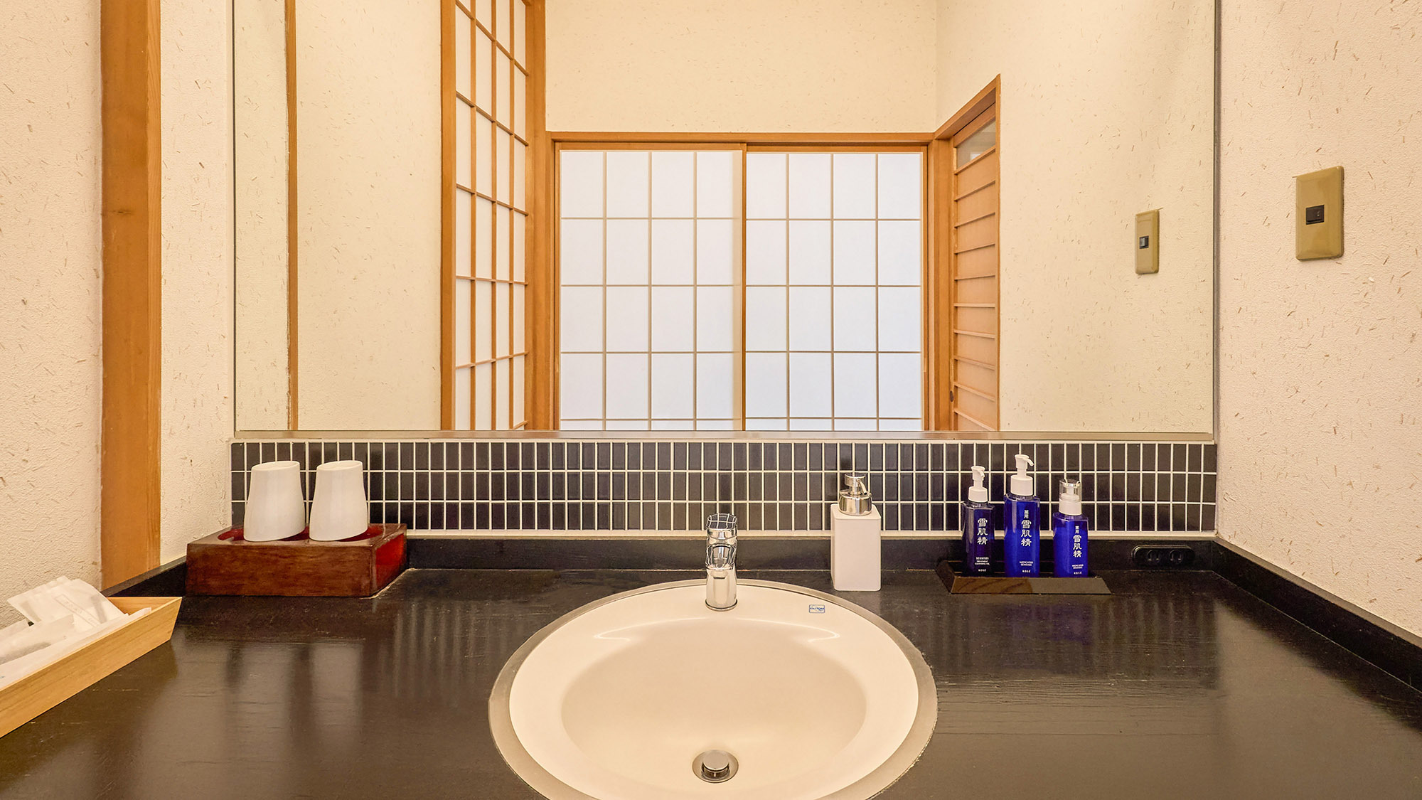 ・【海松（みる）】お化粧やスキンケアもしやすい広々とした洗面台