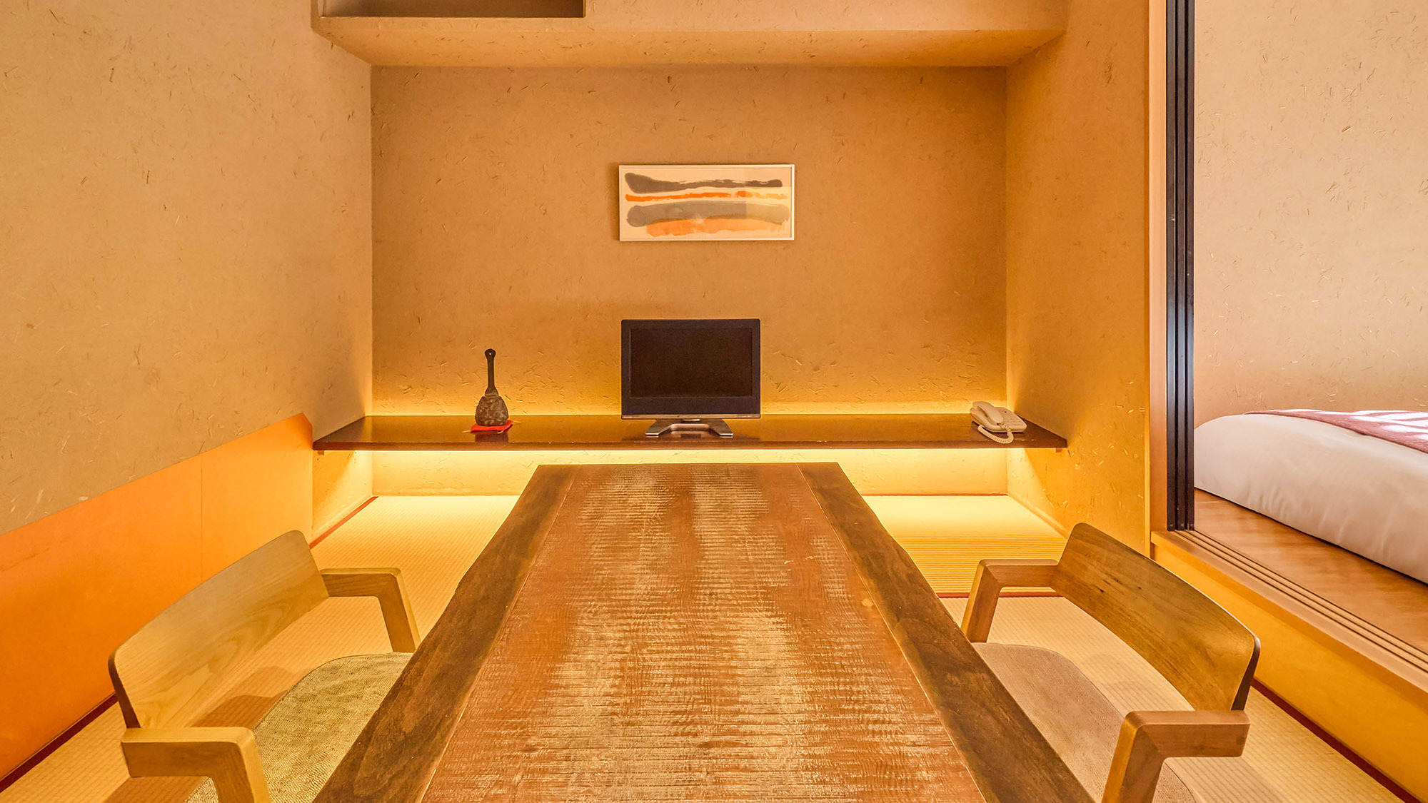 ・【？？猩猩（しょうじょう）】落ち着いた和の佇まい。ゆったりとお寛ぎください