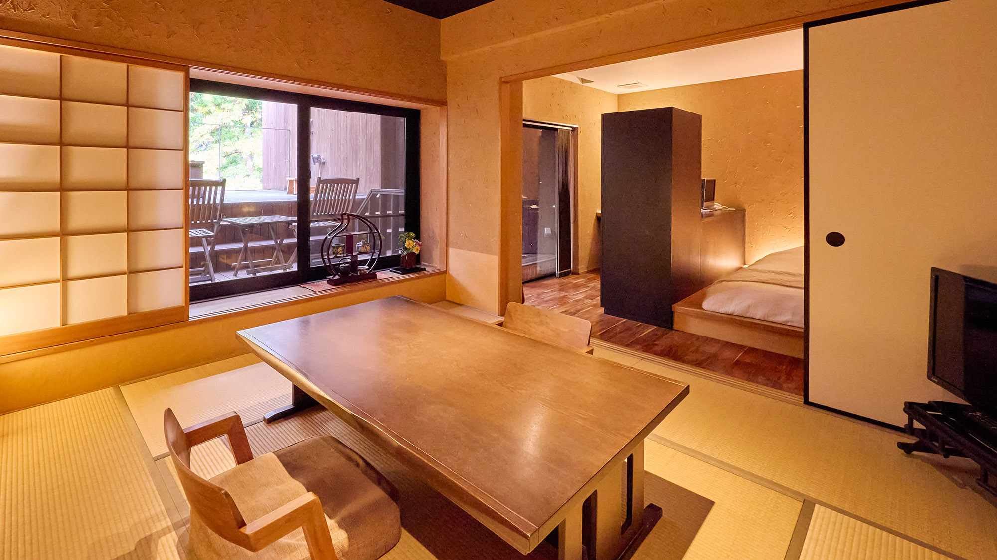 ・【琥珀（こはく）】当館最高級のお部屋にておもてなし。大事な人と密な時間を過ごすのにぴったりです