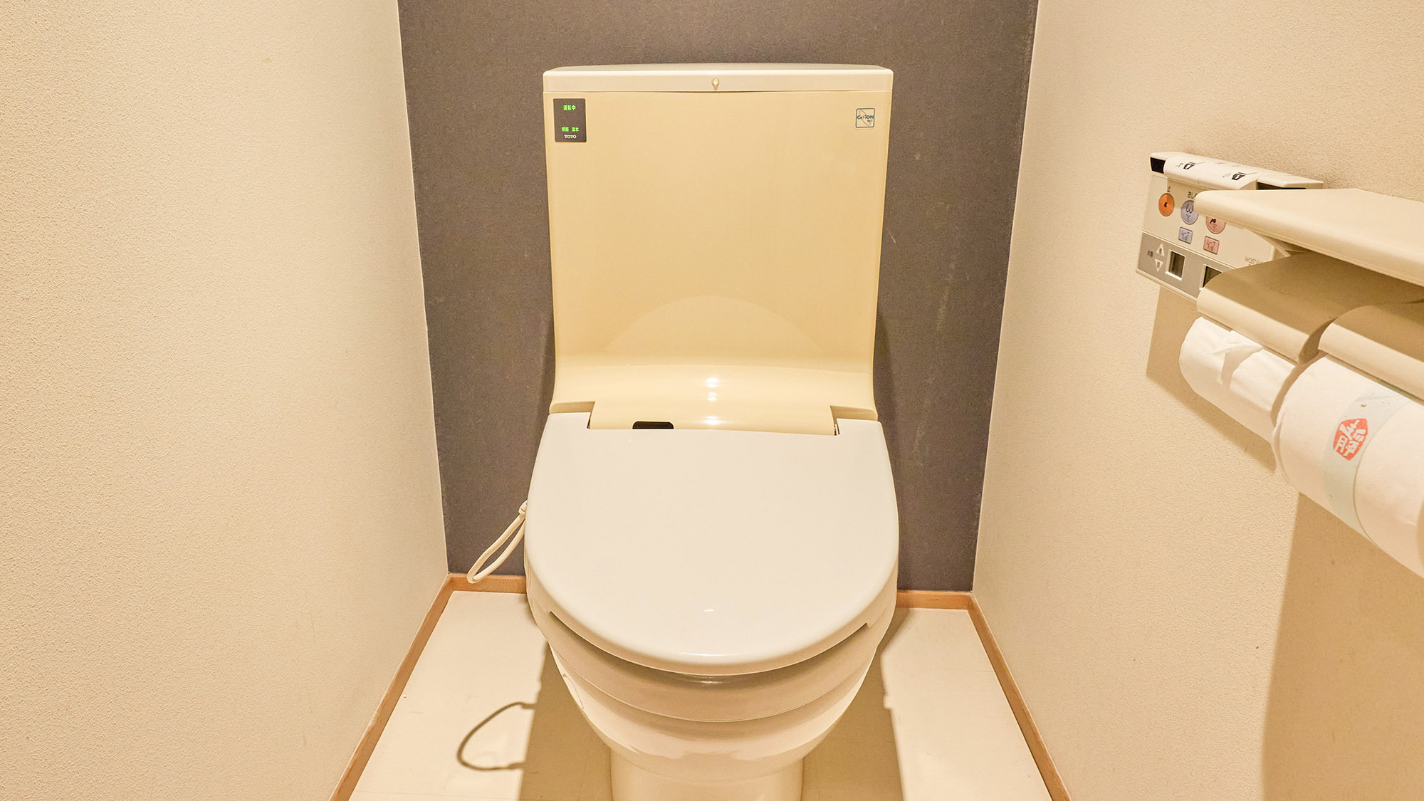 ・【瑠璃（るり）】温水洗浄機能付きの個室トイレ