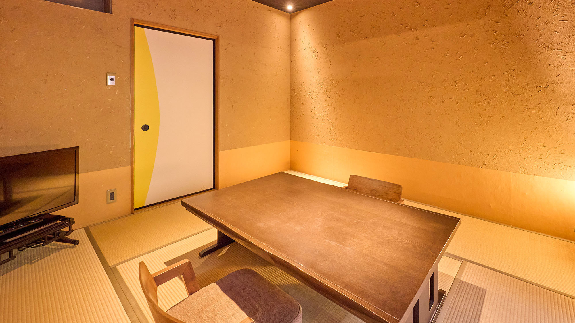 ・【琥珀（こはく）】ゆったりと時が流れる畳香る和の空間。お籠りステイ満喫しませんか