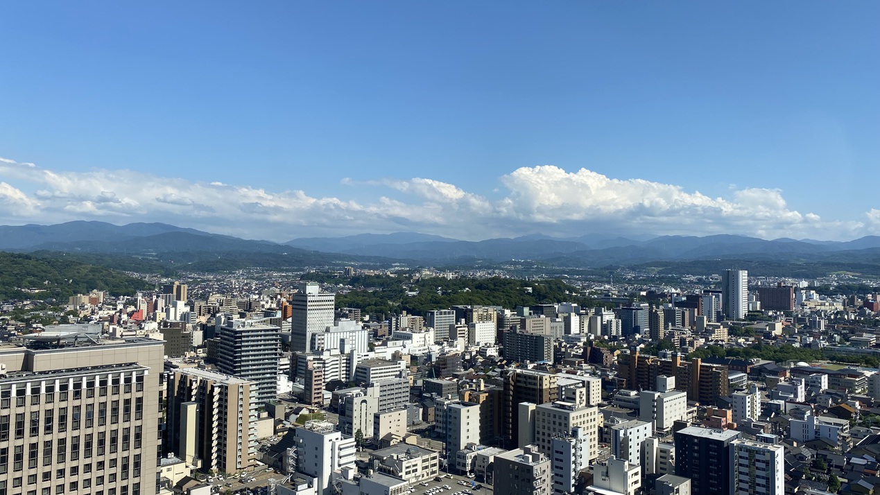 東側（山側）客室からの眺望一例