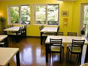 開放感のある食堂