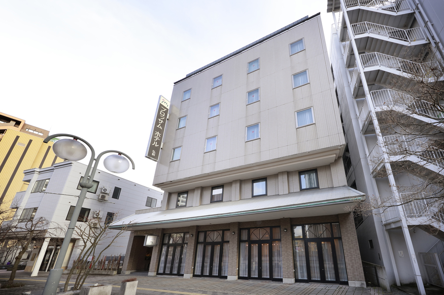 ブロッサムホテル弘前外観
