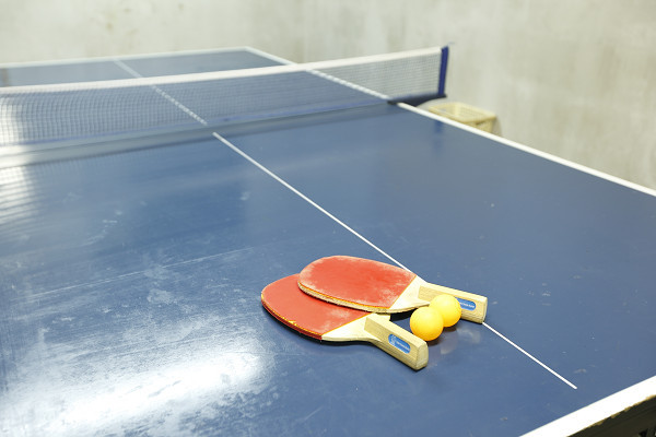 4月〜11月までスキー乾燥室に卓球台を出しています！