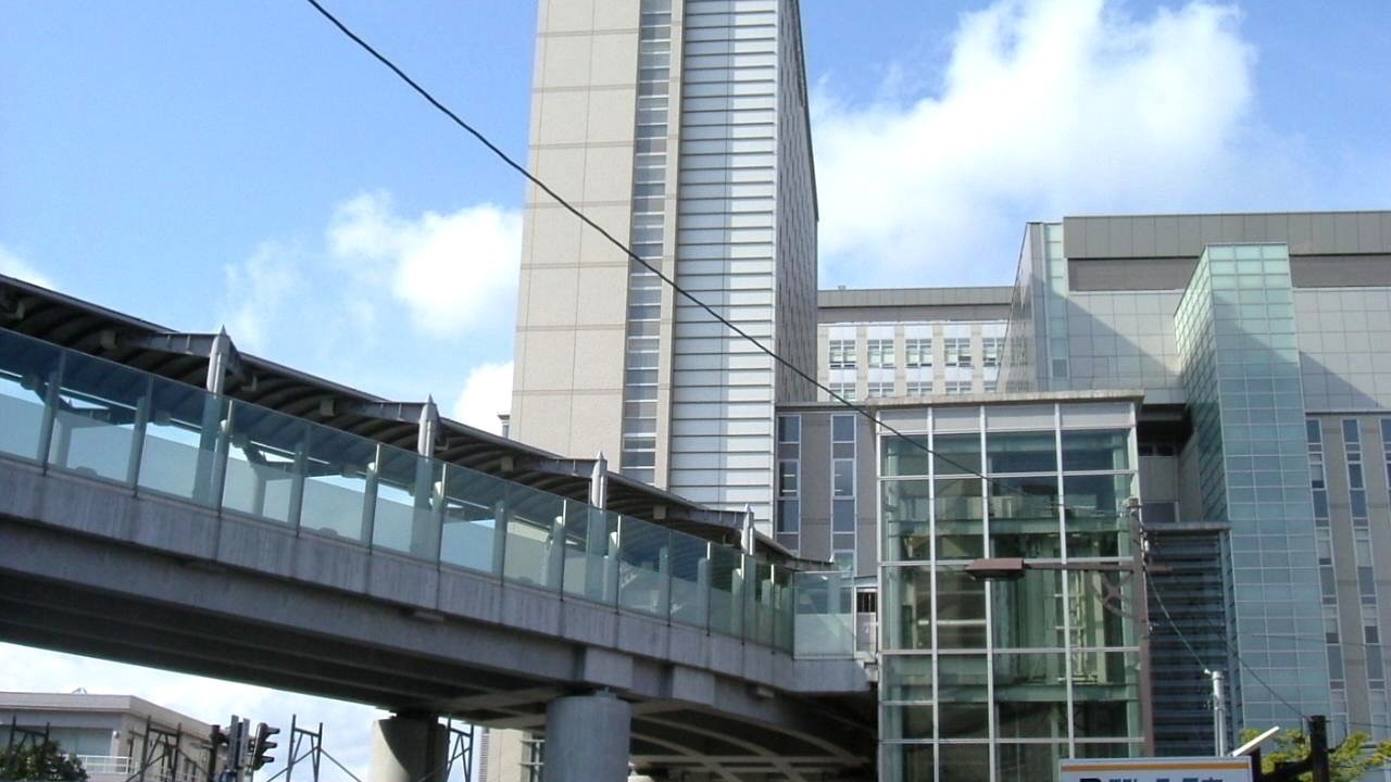 高岡駅直結通路で雨の日も雪の日も安心♪