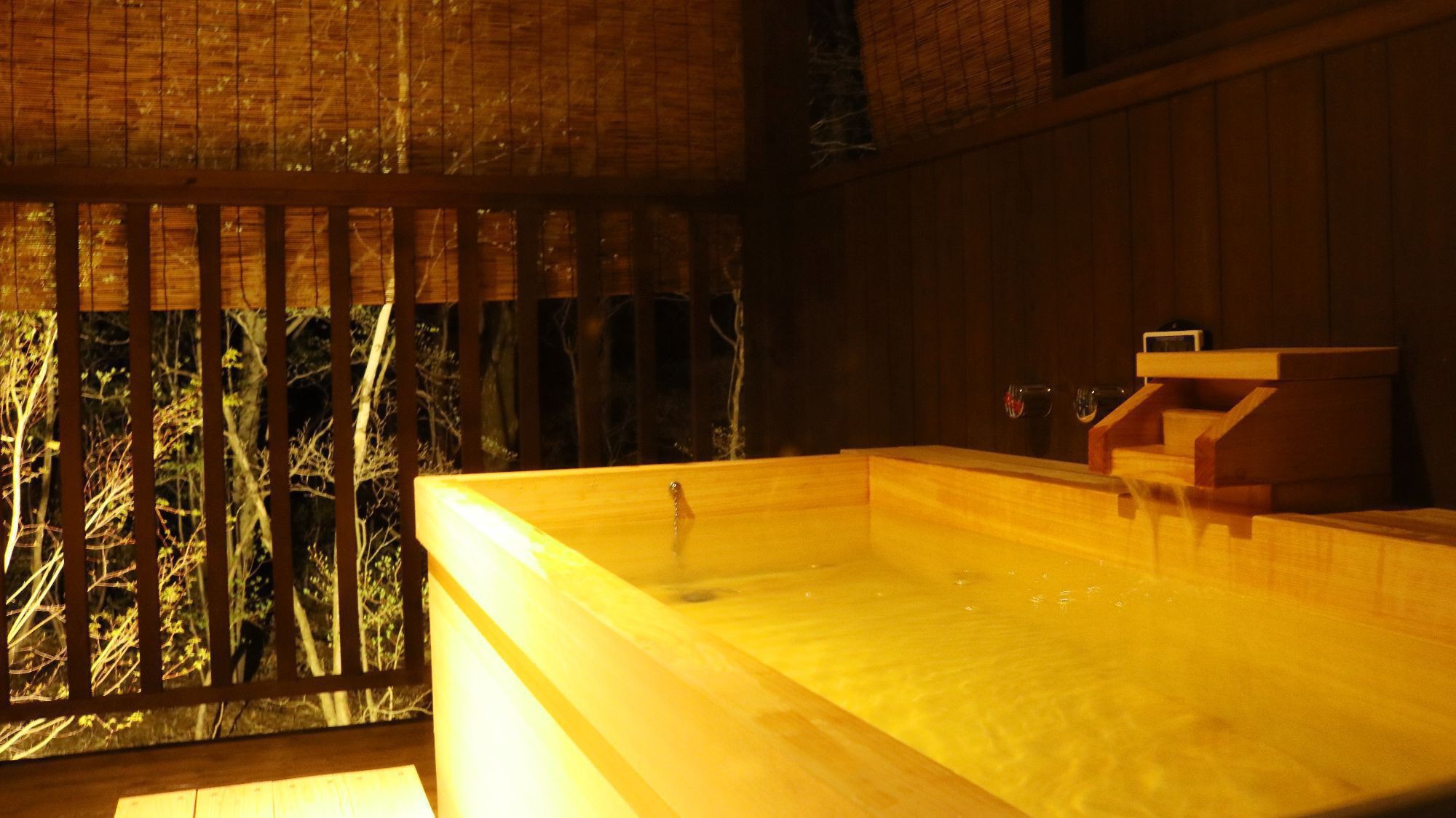 【フォレストヴィラ】露天風呂付和洋室（一例）／天然温泉が楽しめる露天風呂