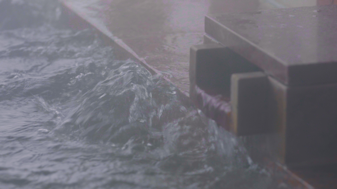 二つの自家源泉。源泉掛け流しの湯をお楽しみ下さい！！