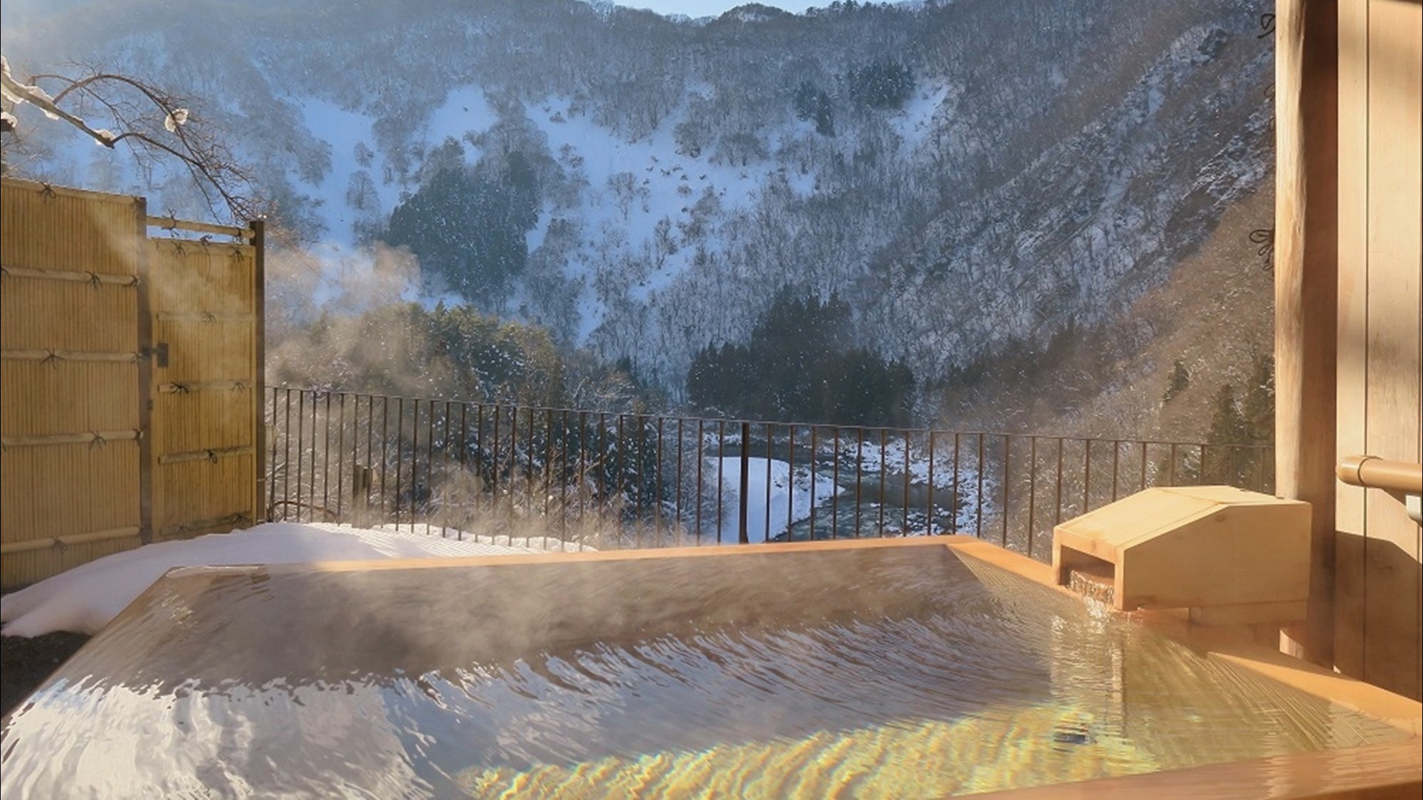 冬~露天風呂付客室(和室)からの景観
