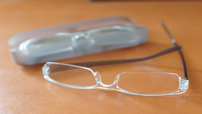 貸出品「老眼鏡（＋1.5、＋2.0）」