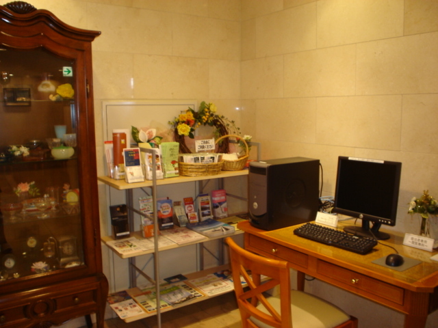 無料インターネットコーナー