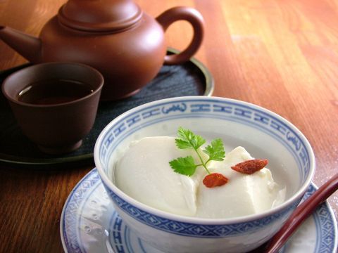 とろ〜り杏仁豆腐（地下1階「餃子屋台」）