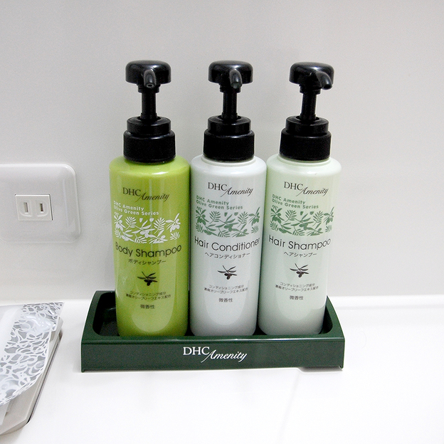シャンプー・コンディショナー・ボディーソープは「DHC」オリーブシリーズです。