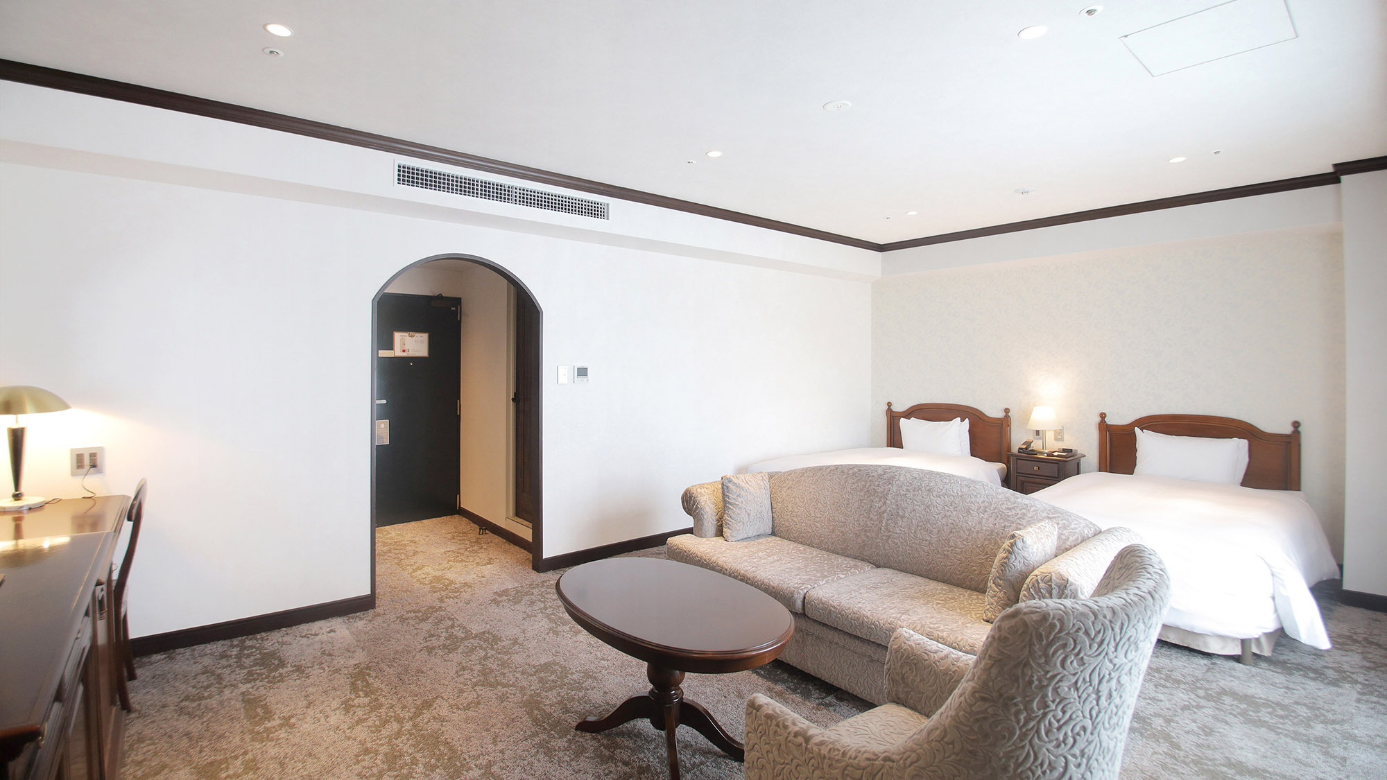 【９階 フロアーカラー：濃い木目調】ロイヤルツイン 902号室（PIENA Classic）（一例）