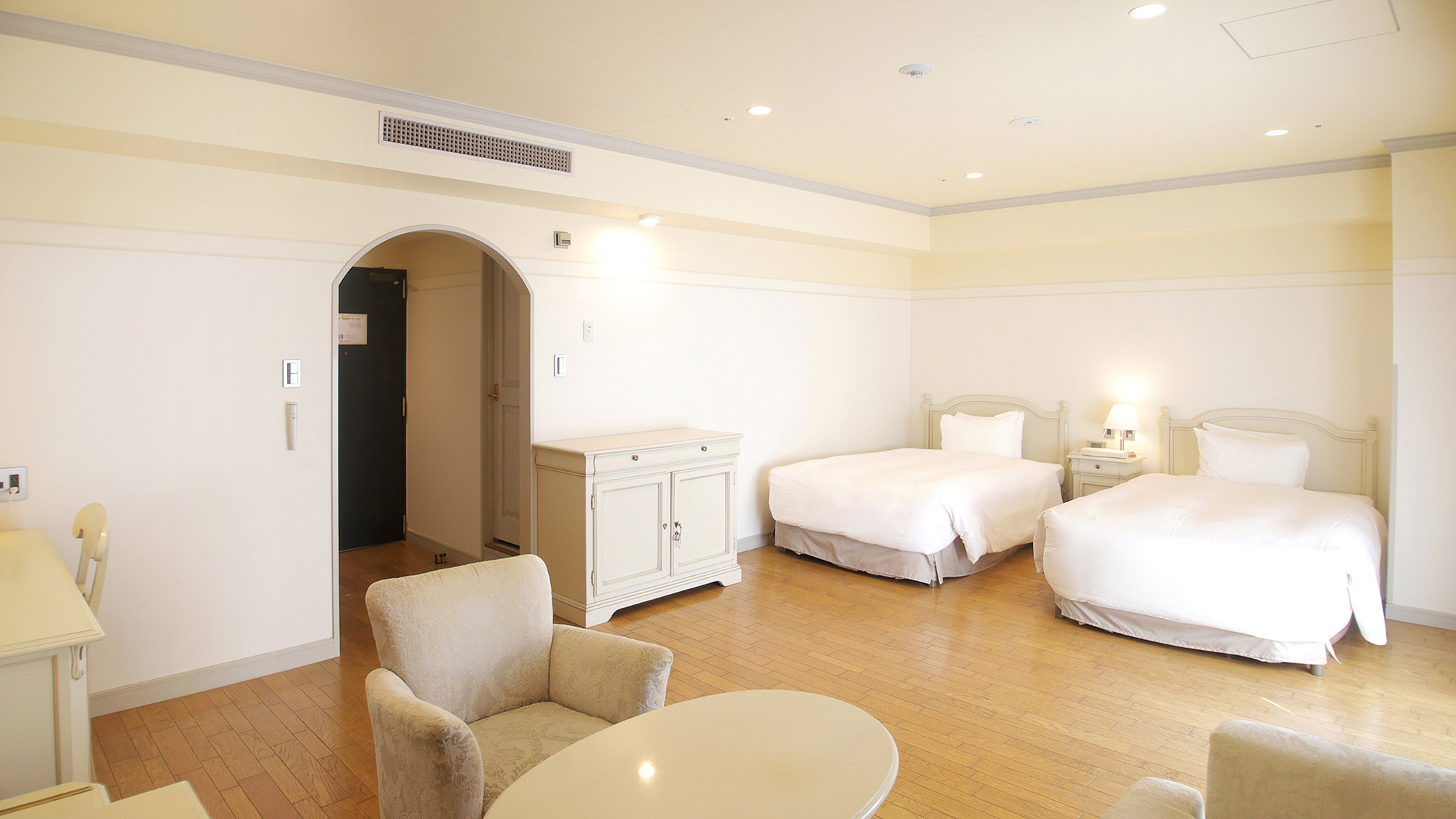 【３階 フロアーカラー：アイボリー 】ロイヤルツイン 302号室（一例）