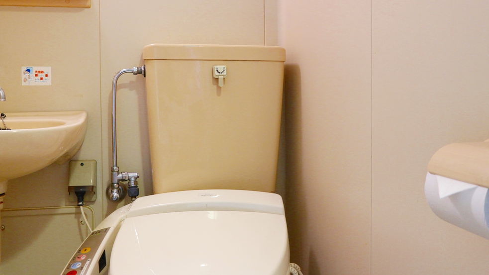 *客室トイレ一例／※ウォシュレット機能の有無は客室により異なります