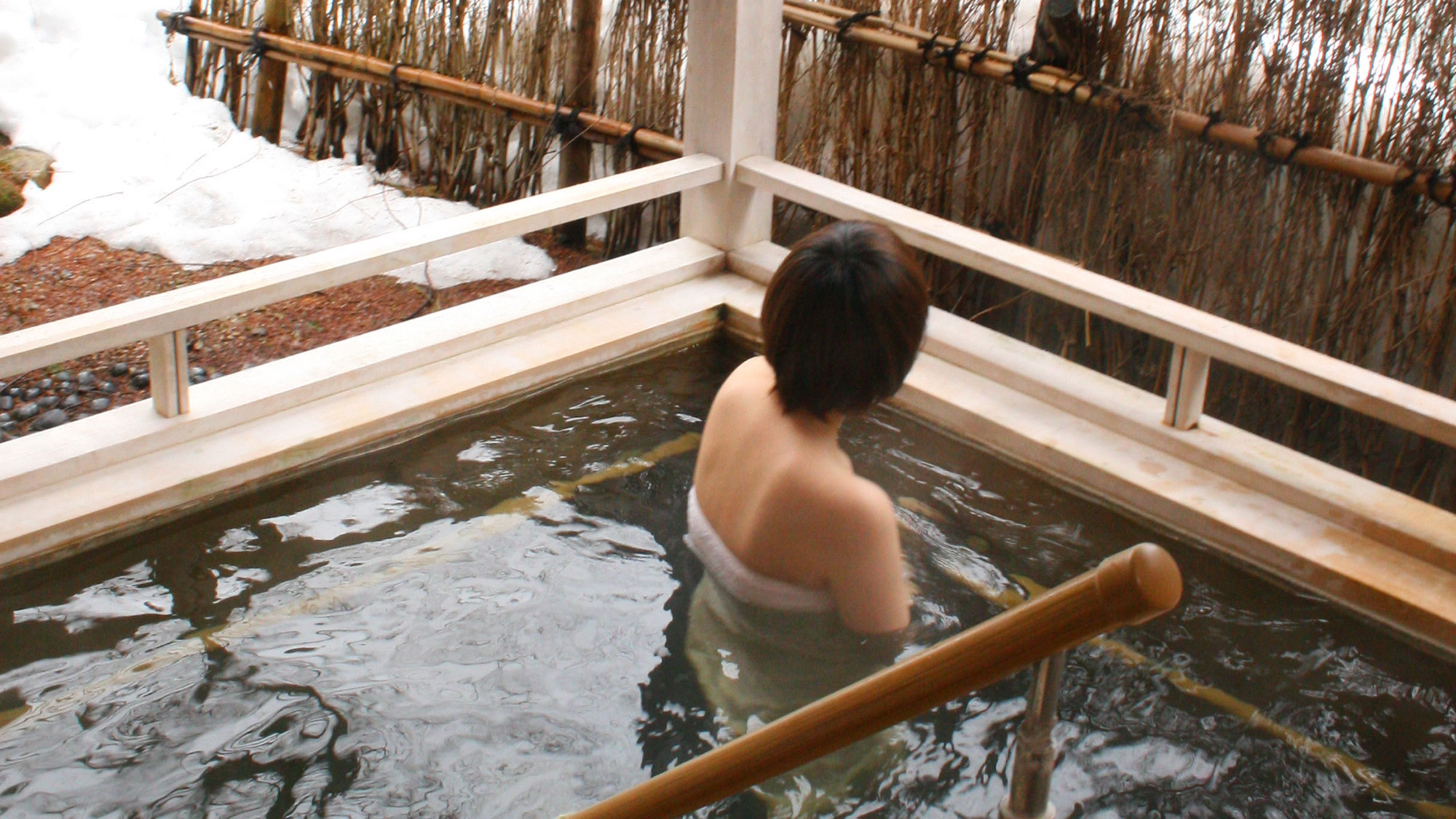 【冬】貸切風呂・山の湯（深湯）