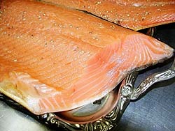 自家製スモークサーモン