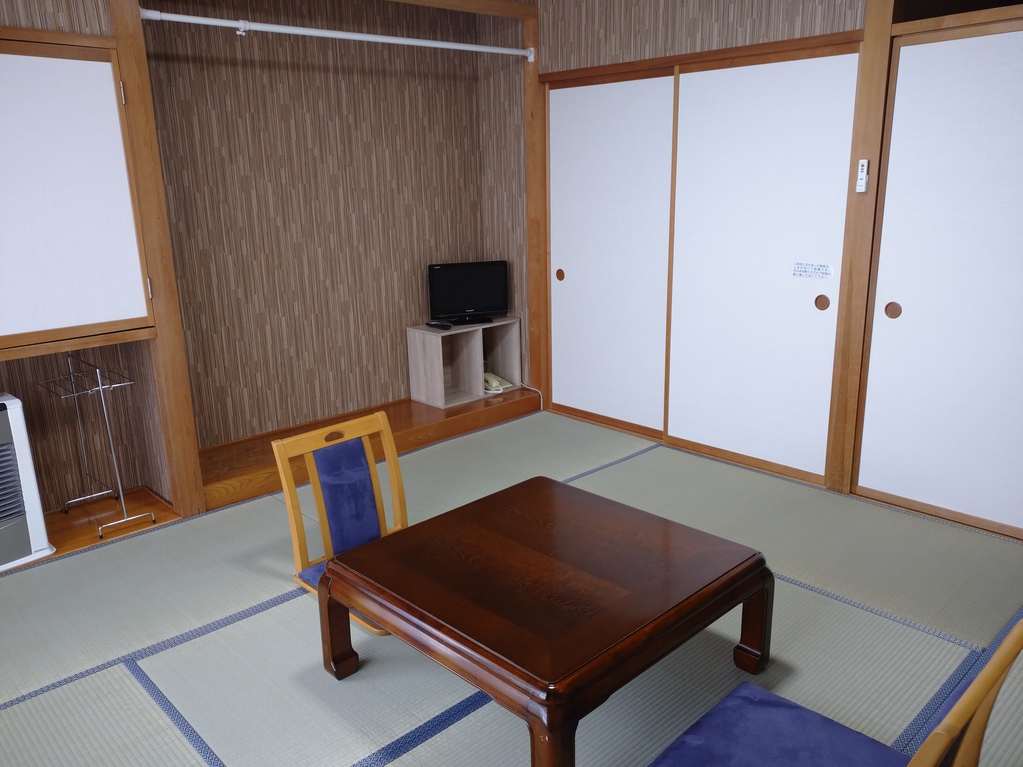Pension Est Sugadaira Pension Est Sugadaira is perfectly located for both business and leisure guests in Nagano. The property offers guests a range of services and amenities designed to provide comfort and convenience. Fre