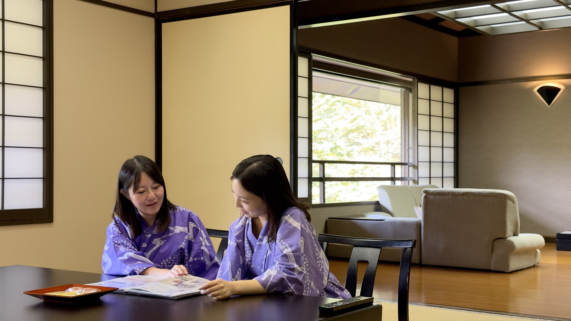 【春の花見館（特別室/Aタイプ）】館最上階7Fの客室。湯西川温泉の大自然をパノラマで望む