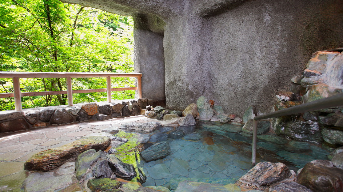 【貸切滝見風呂（湯〜湯〜とひとりじめの湯＜有料予約制＞】