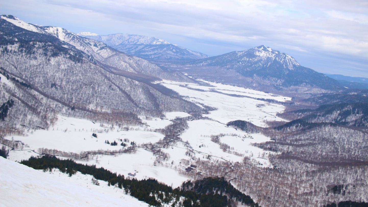 【冬・尾瀬国立公園】四季折々景観を変える日本最大級の山岳湿原。 