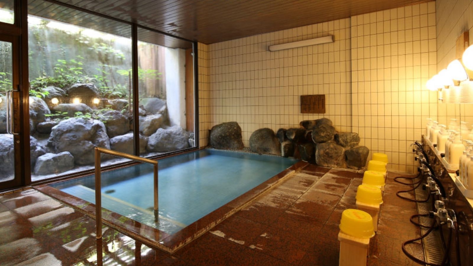 ＜内湯大浴場＞湯檜曽温泉の源泉を使用