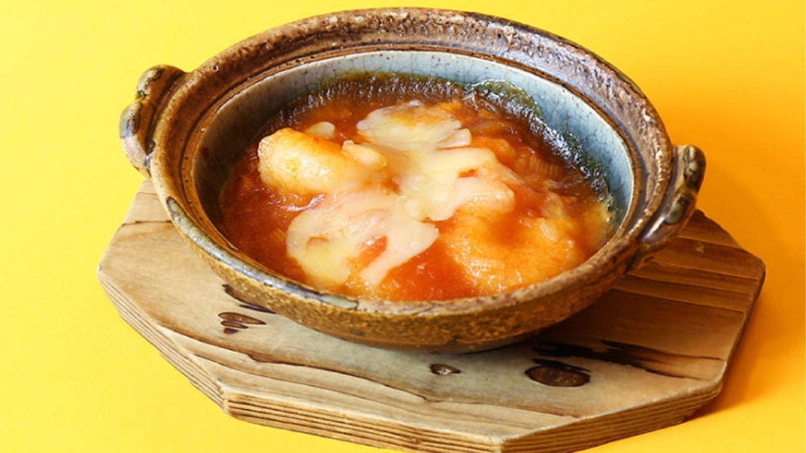 エビチリのチーズ焼き