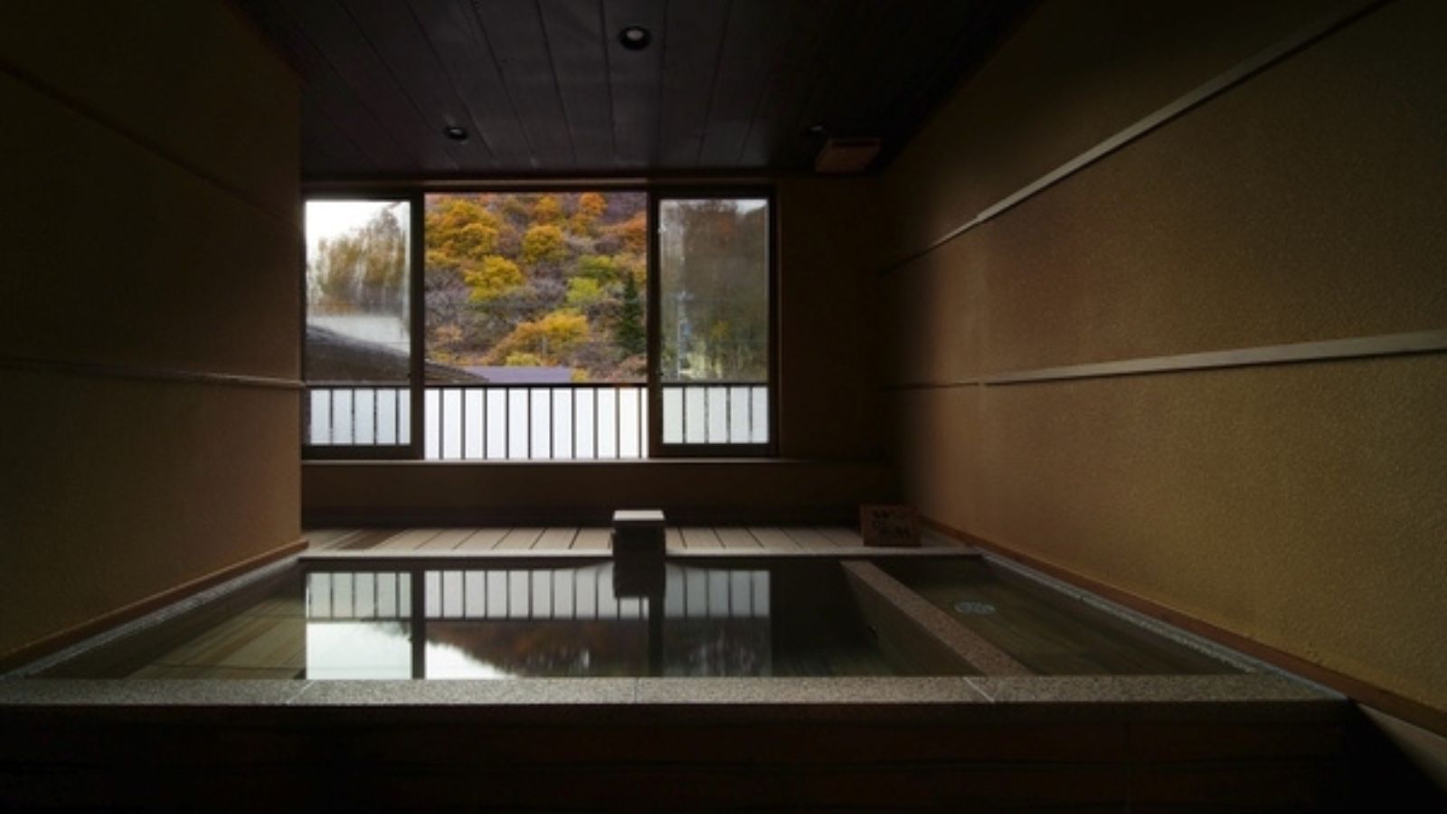 ＜貸切専用温泉月の湯＞