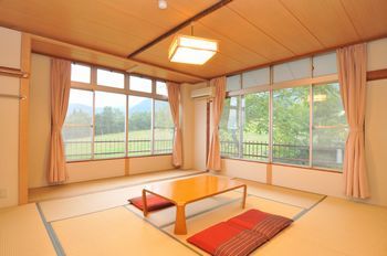 206号室12畳＋6畳ユニットルーム