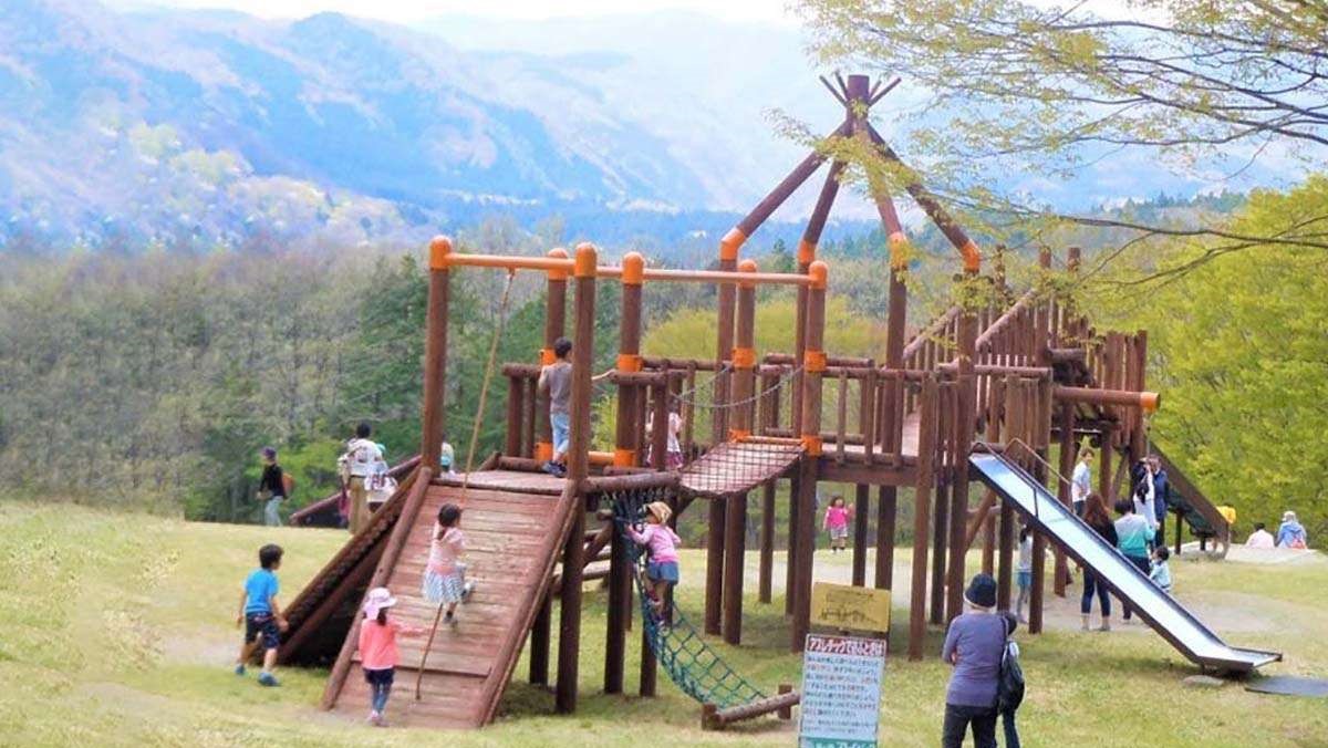 箱の森プレイパーク／ホテルより車で約10分