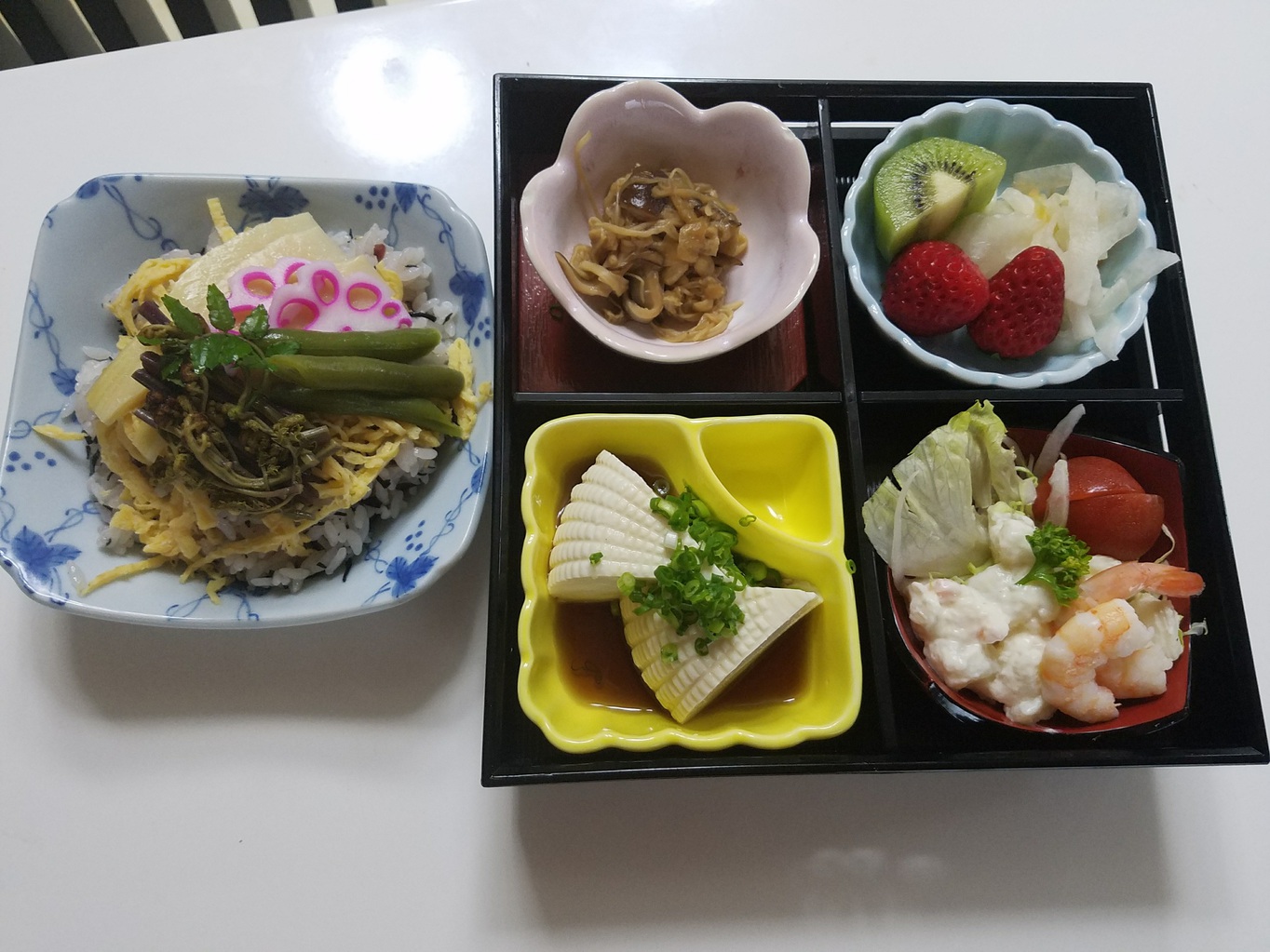 昼食