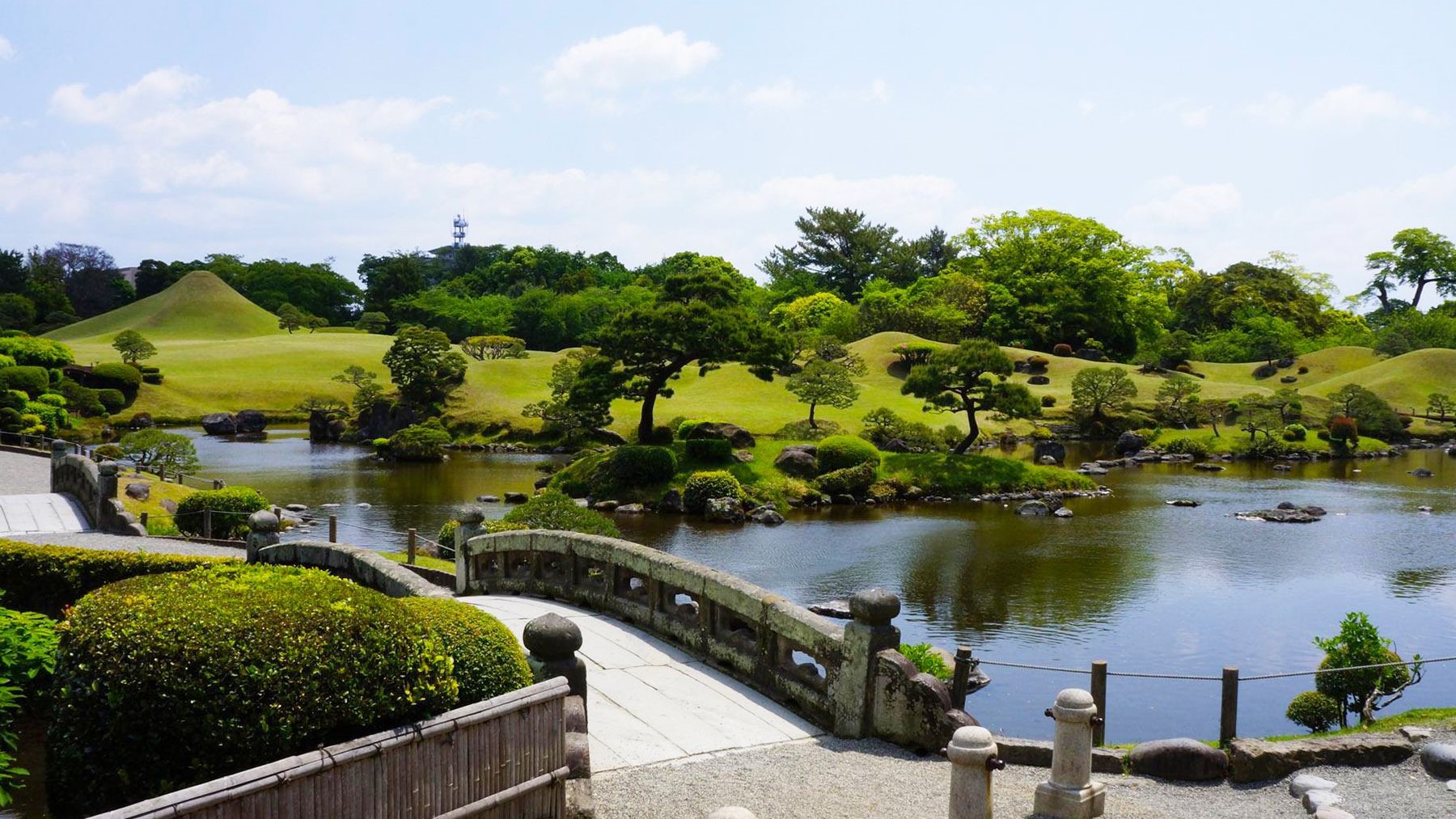 写真提供：熊本県観光連盟水前寺成趣園